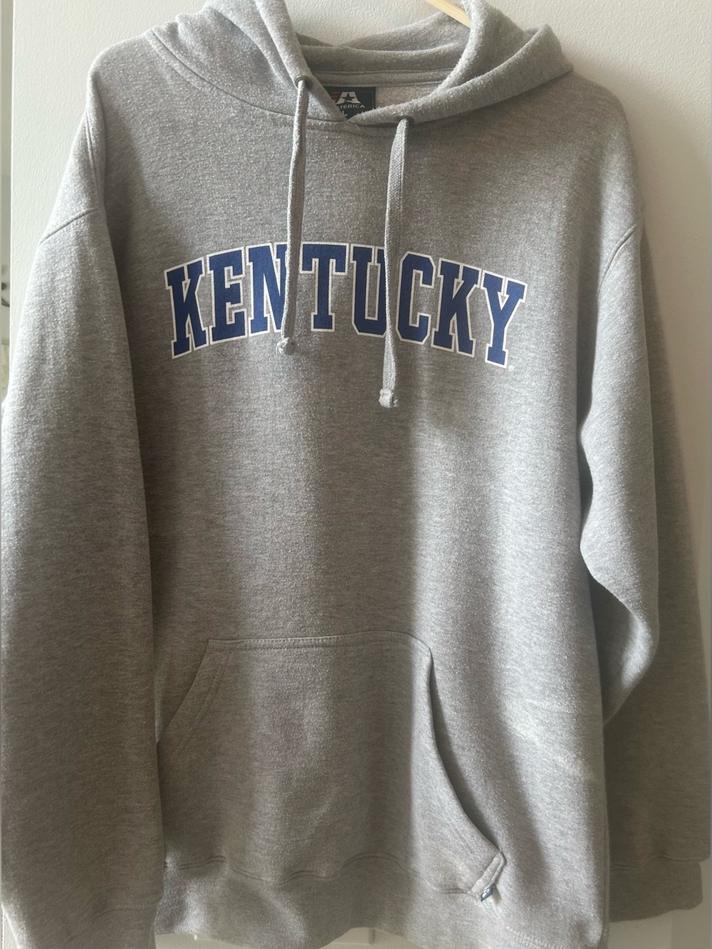 Men’s Kentucky Grey Pullover Hoodie with Blue Lettering size Large